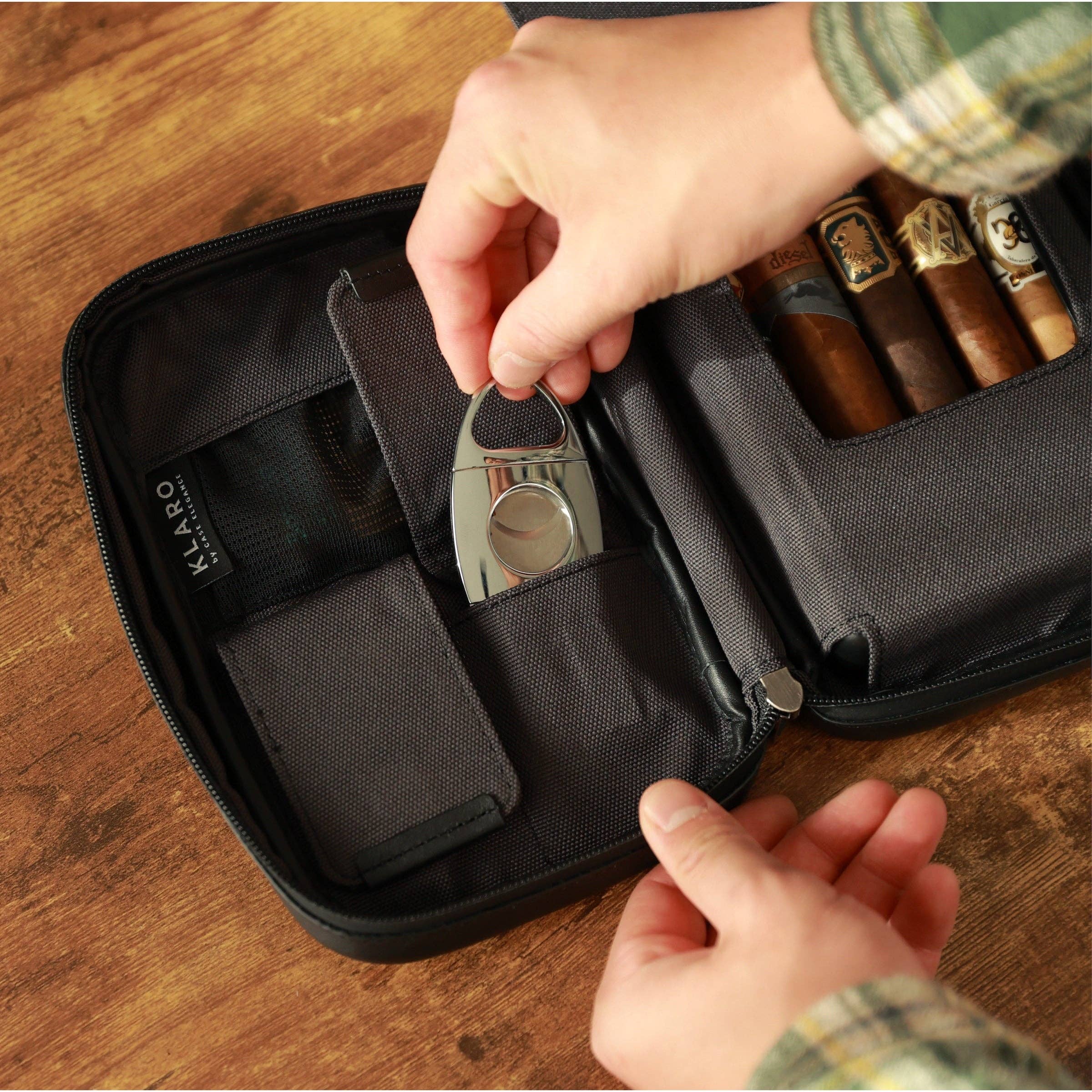 Black Flint Travel Leather Cigar
